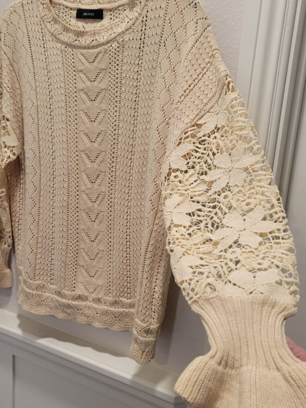Women’s Pointelle Crochet Cable Lace Sleeve Sweater "NWOT" TAN Size L - Picture 3 of 7